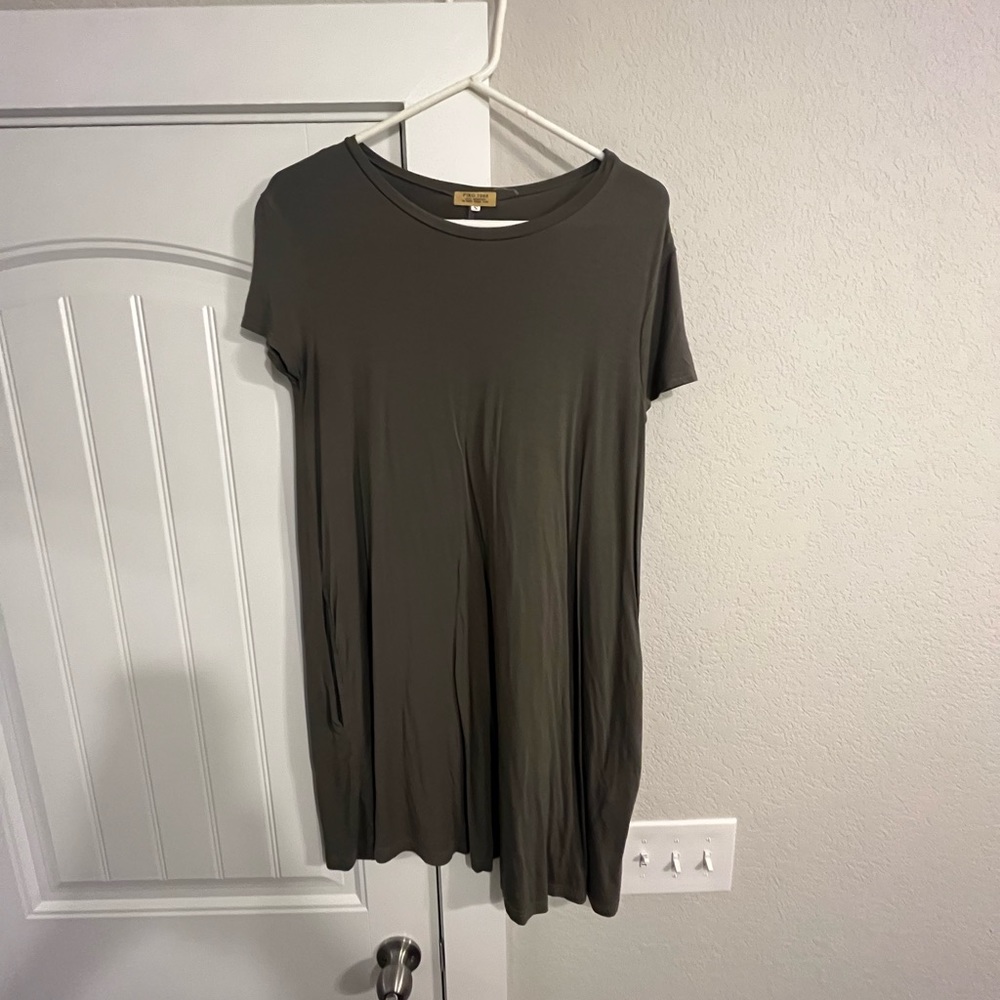 Women’s dress